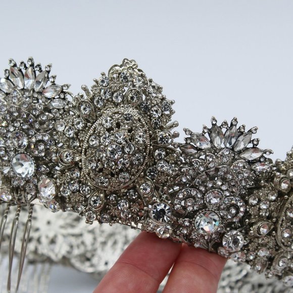 Handmade Couture Bridal Crown - Perfect Condition - Picture 4 of 5